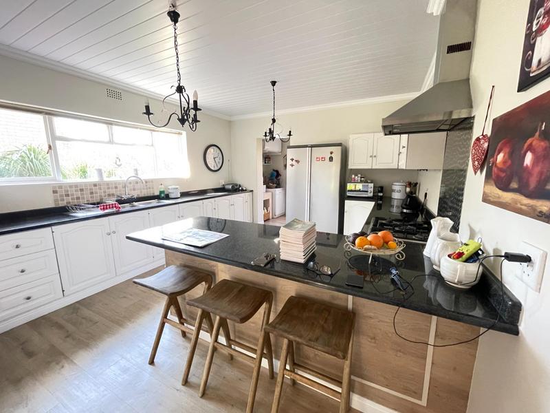 4 Bedroom Property for Sale in Panorama Western Cape